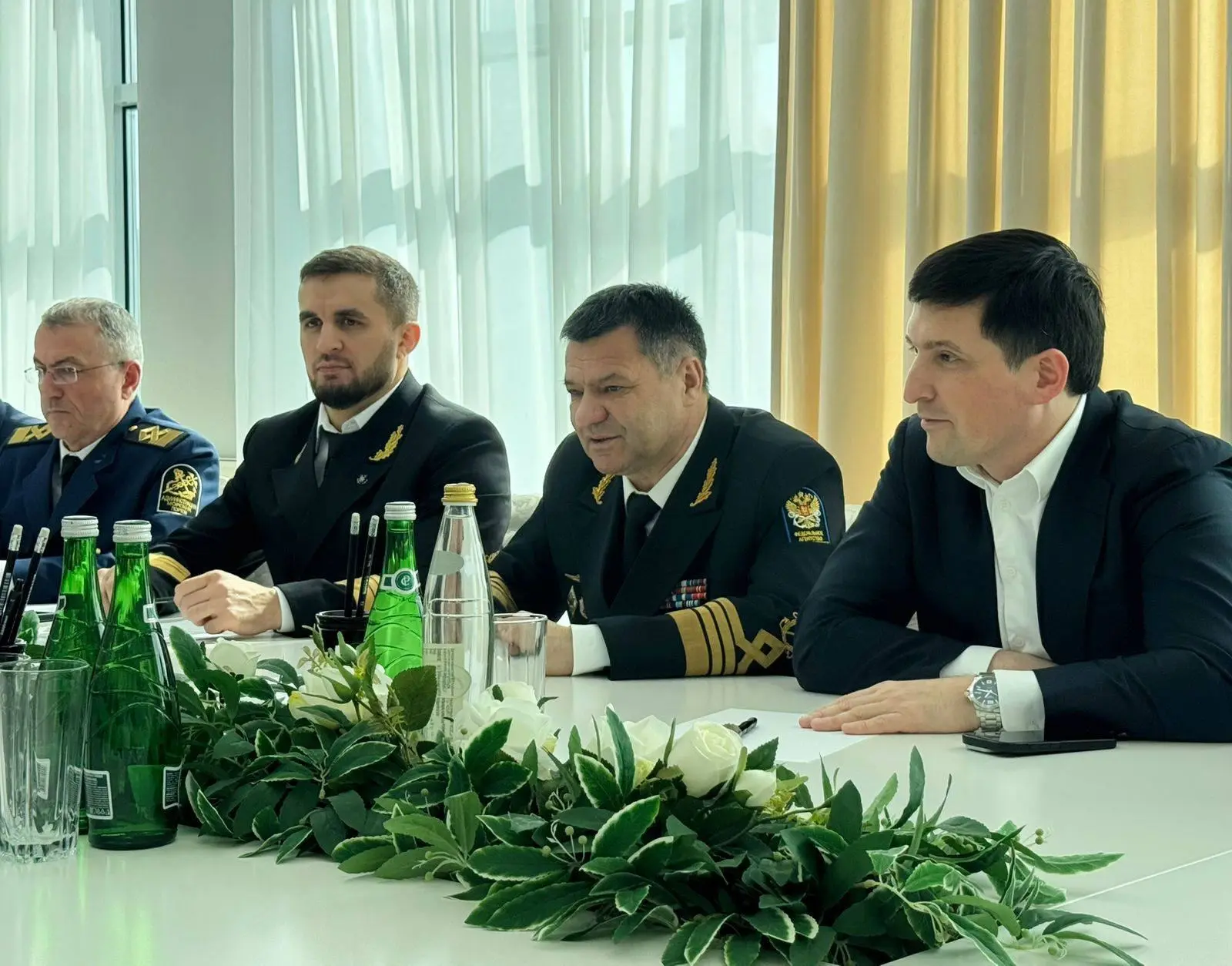 ⚓ «Росморпорт» принял участие в совещаниях по развитию инфраструктуры в морском порту Махачкала.  🤝 