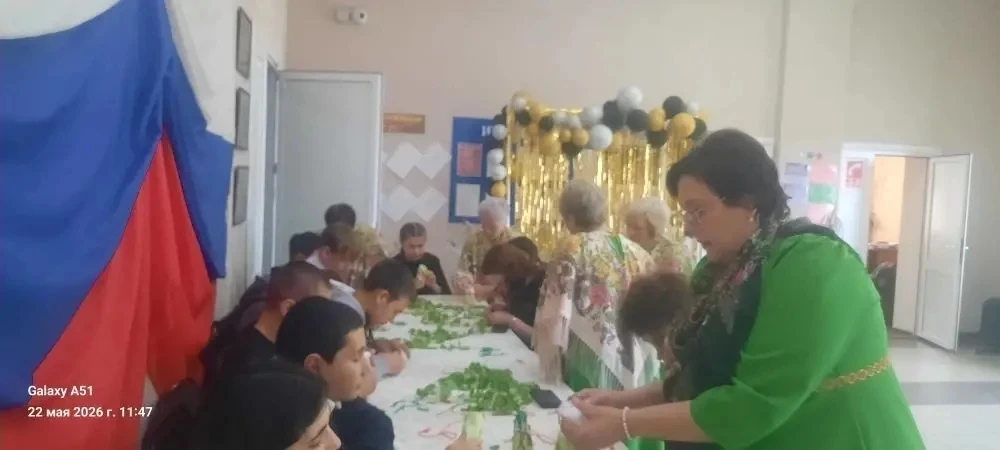 В минувшую пятницу, 22 мая, ребята из нашей школы побывали в СДК поселка Емуртлинский н...