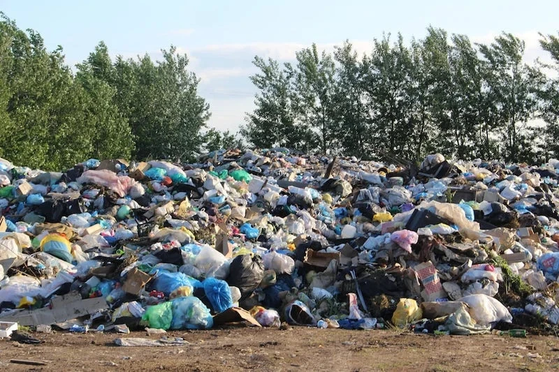 Возле закрытой свалки ТКО в Башкирии сливали нечистоты на грунт