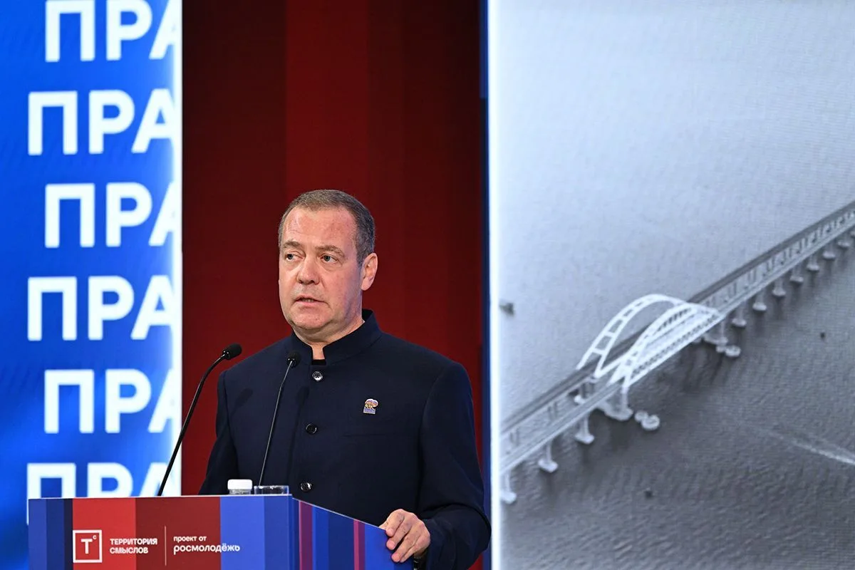 🇷🇺 Сохранить Россию можно только победой в СВО, заявил Дмитрий Медведев

В этом позиции всех парти