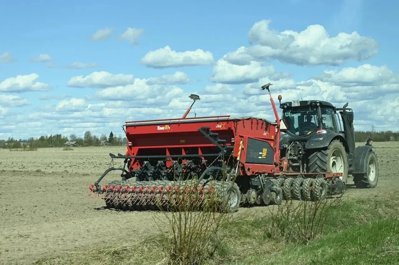 Аграрии Олонецкого района приступили к посевной кампании 🌾🚜
