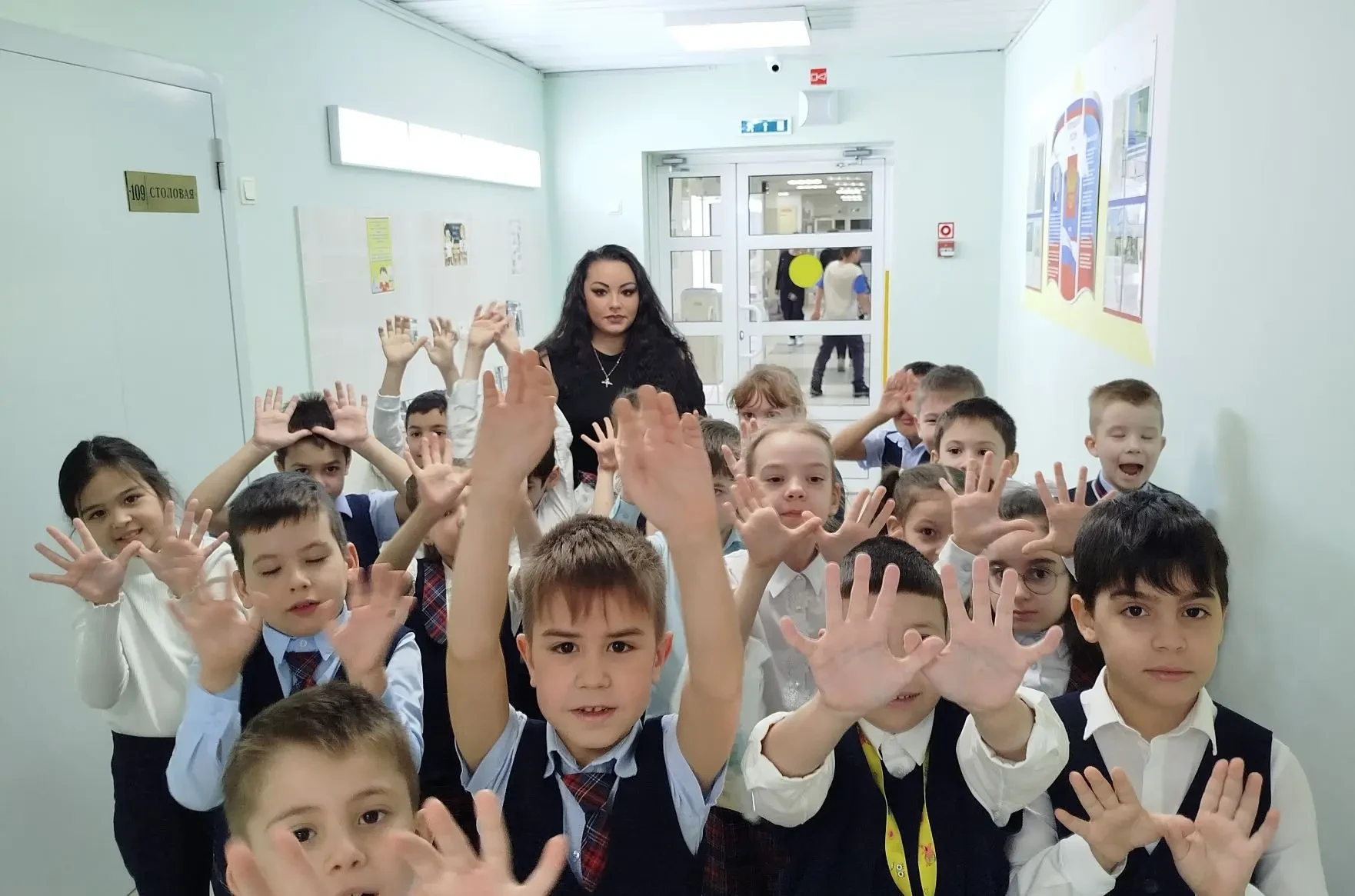 ✨ Чистые руки — залог здоровья! ✨

Сегодня наши ученики встретились с сотрудниками Роспотребнадзора,
