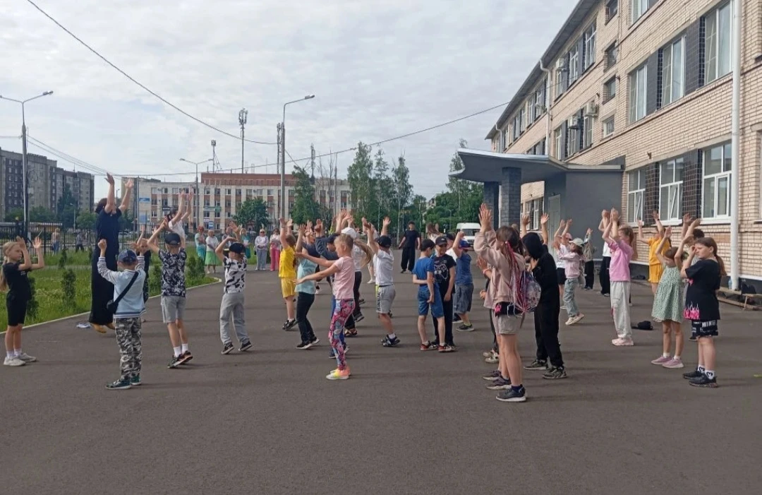 Две недели в сказке "Планеты Детства"!

🏕Вот и пролетели первые две недели летних каникул, преврати