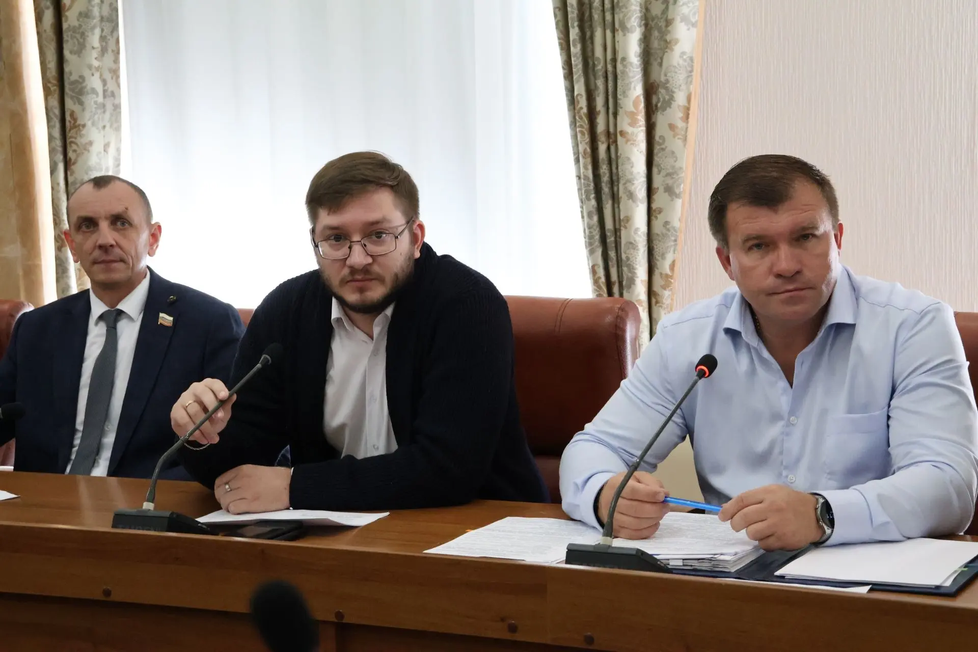 Принял участие в заседании Комитета по местному самоуправлению и развитию гражданского ...