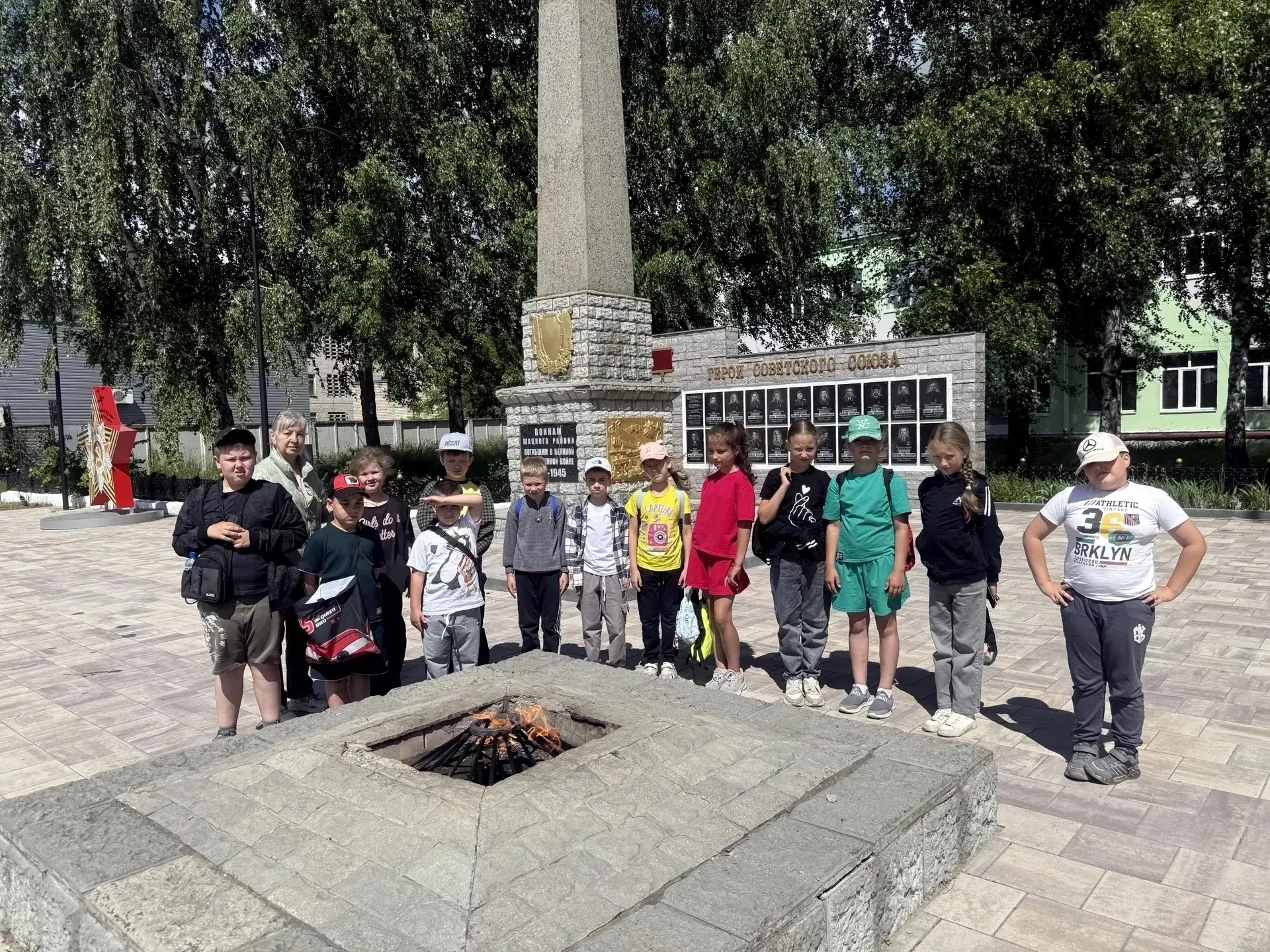 🕯️22 июня — День памяти и скорби🕯️

В школьном лагере мы почтили память тех, кто погиб в годы Вели