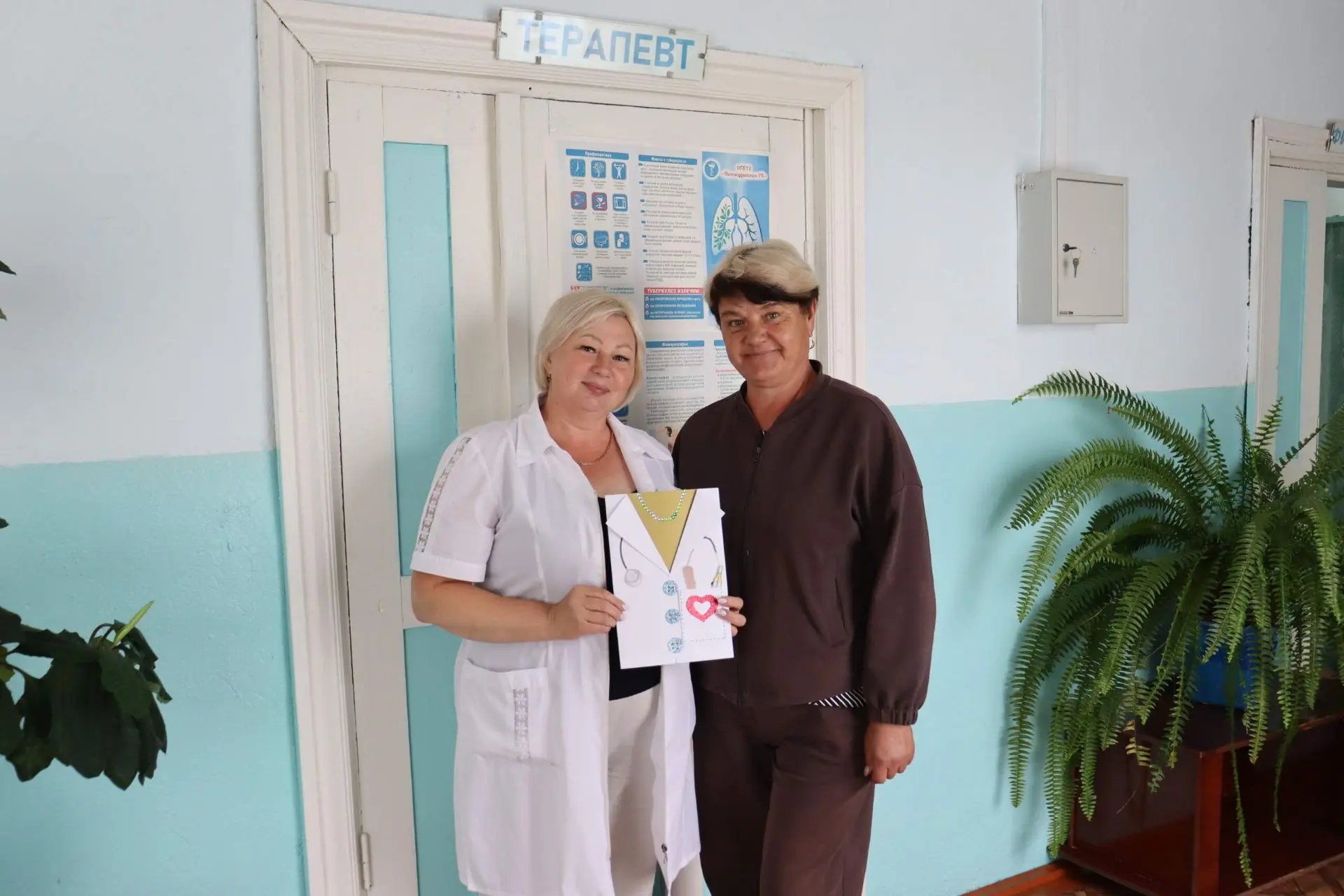 🏥 С Днём медицинского работника!
Сегодня работники Дома культуры села Катарбей поздравили наших дор
