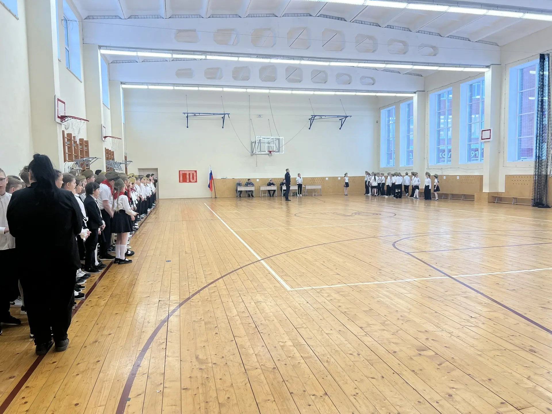 🇷🇺 Смотр строя и песни!  В единстве наша сила! 🇷🇺  Сегодня, 19 февраля, в нашем Центре образования п