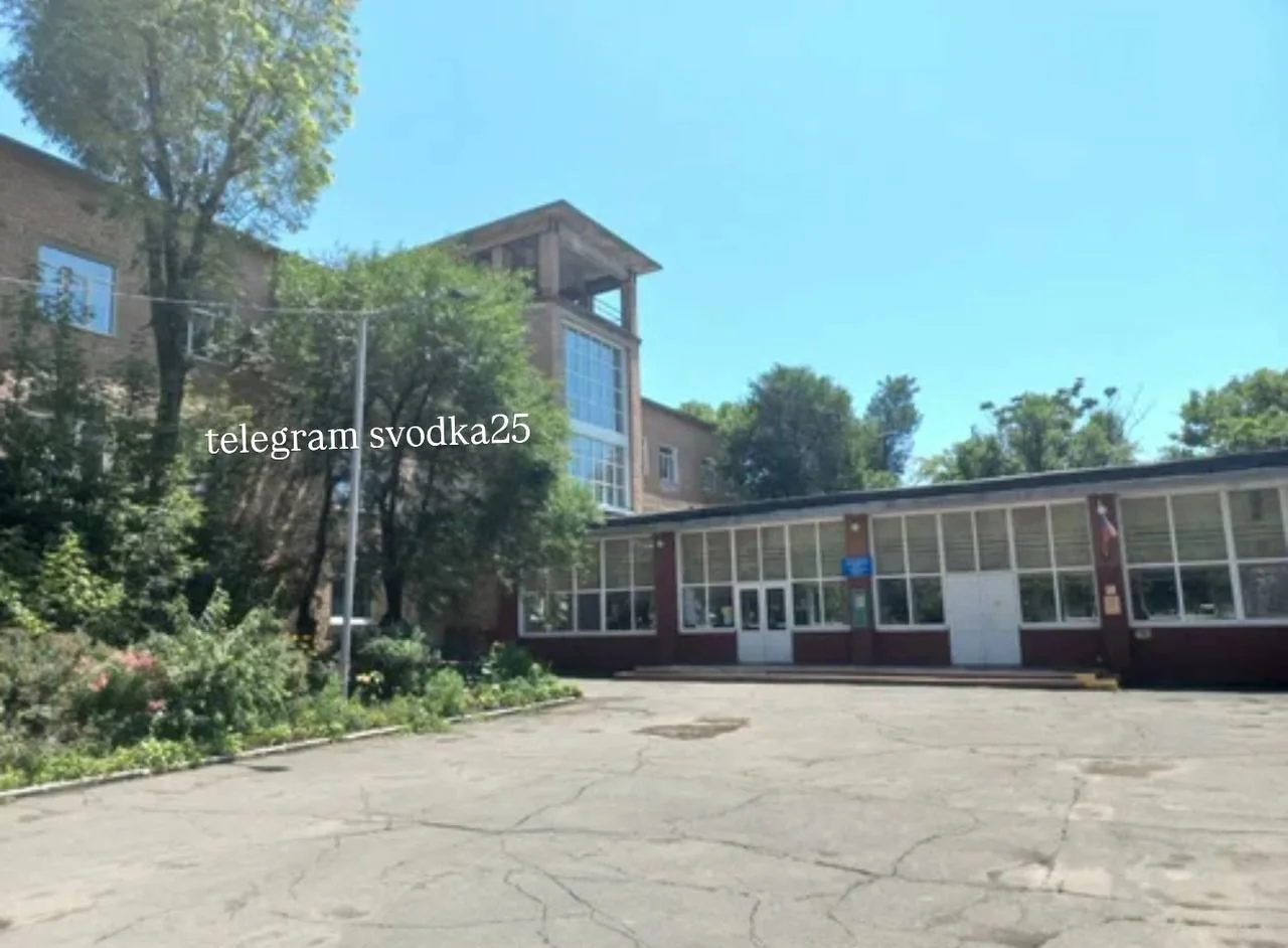 🌶Во Владивостоке в школе №63 на Бородинской дети распылили перцовый баллончик — пострадало 5 школьни