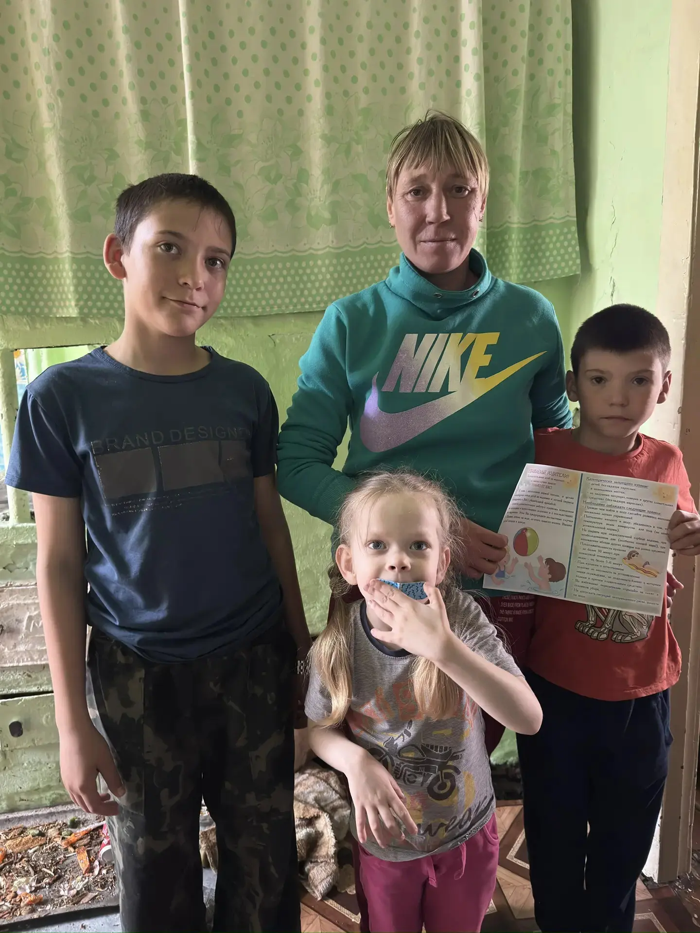 Специалисты Комплексного центра социального обслуживания населения Троицкого района филиала по Ельцо