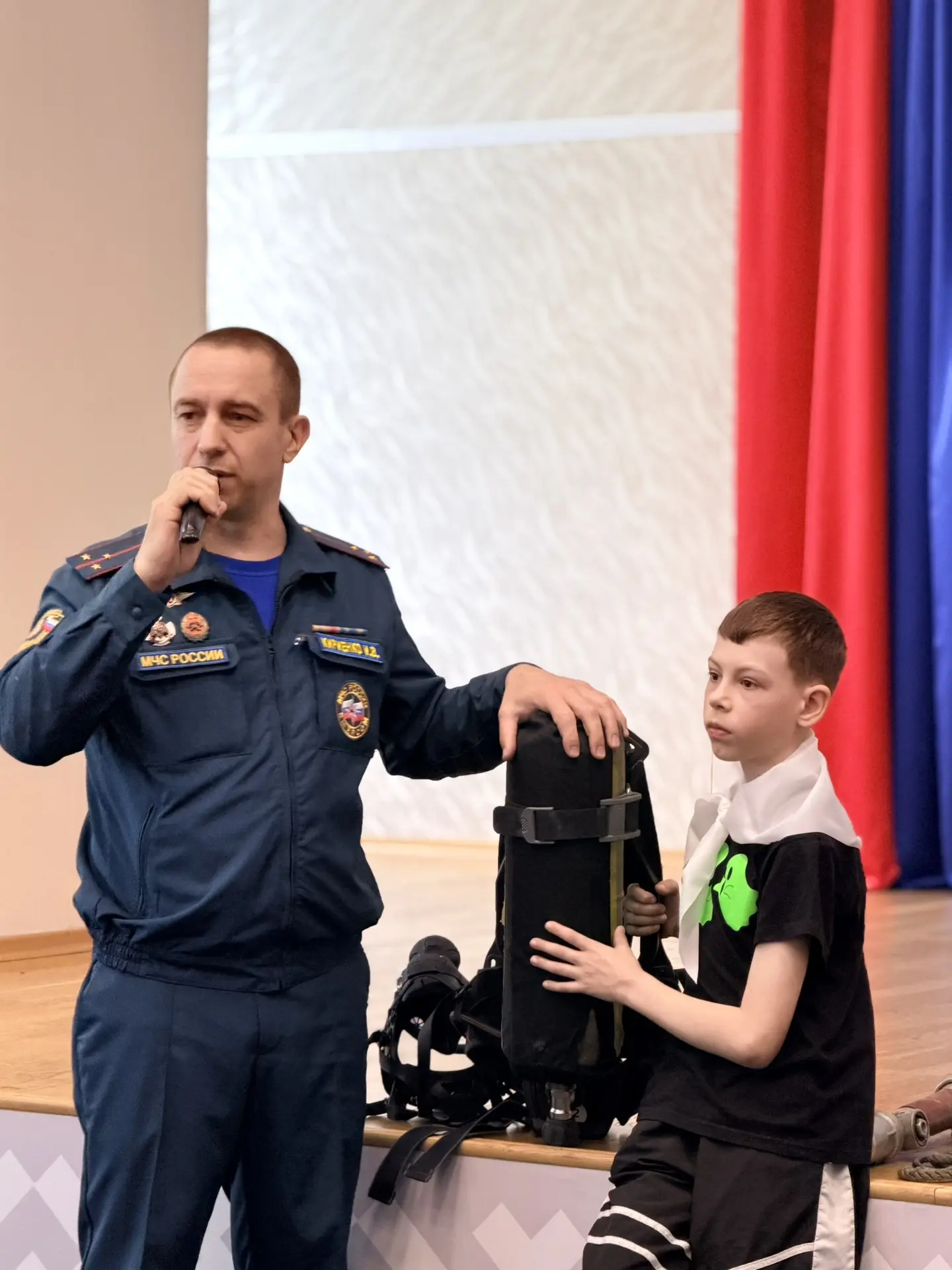 🚒 Третий день в «Хранителях Времени»: кино, цветы и настоящий герой рядом! 🤩