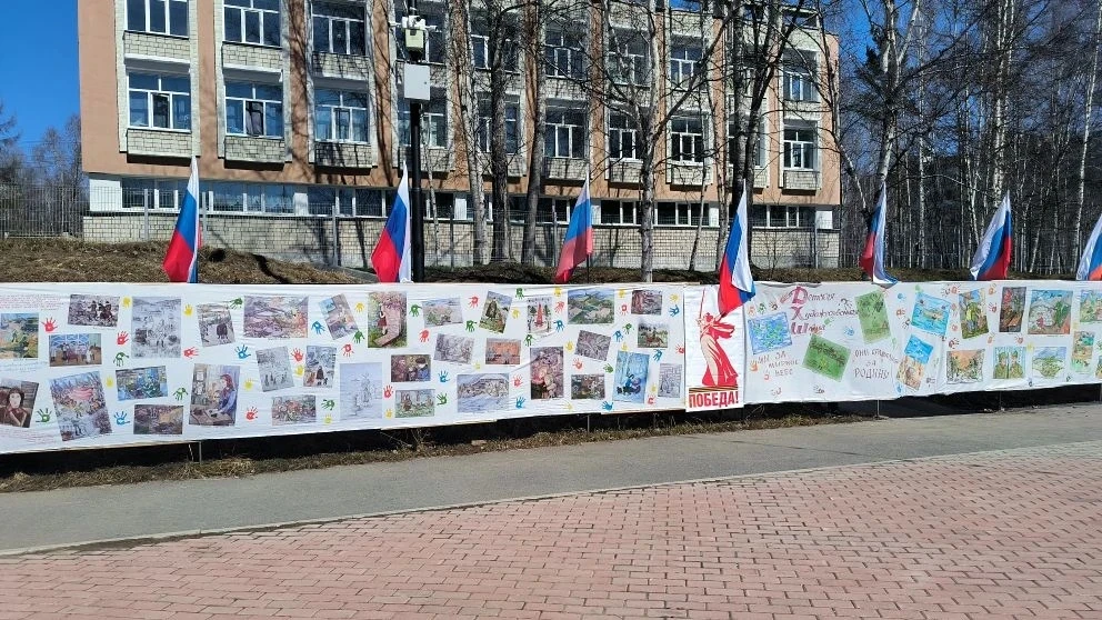 Наше Полотно Победы уже украшает парк👌🏼