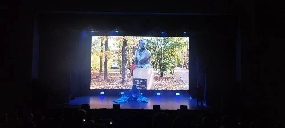 В преддверии 81-й годовщины Дня Победы ученики 8 «Д» класса МАОУ «Гимназия № 34» посетили просветите