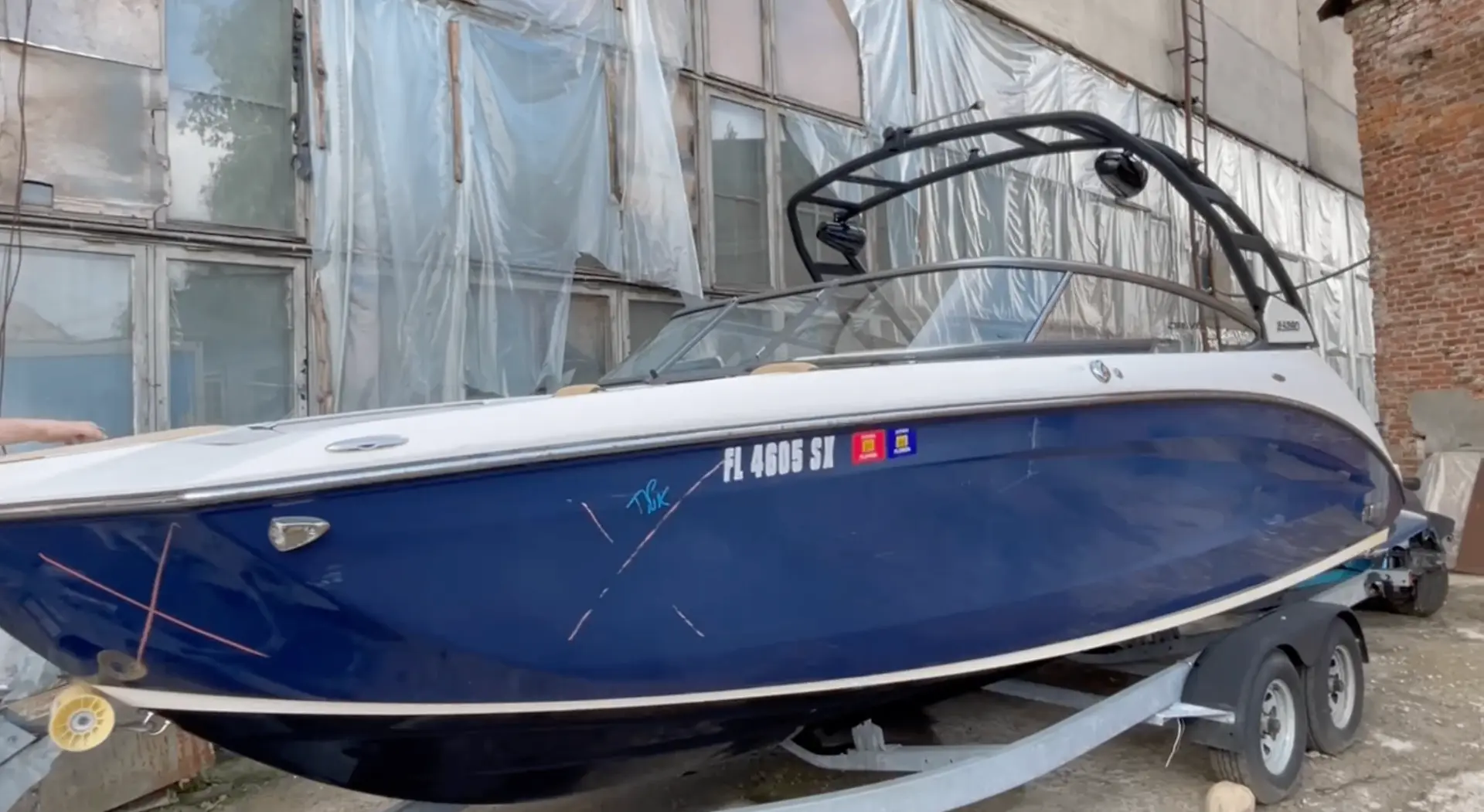 ПРЕДЛАГАЕМ К БРОНИРОВАНИЮ 
🚤 Yamaha 252SD 2021
ВОДНАЯ ТЕХНИКА В НАЛИЧИИ 

Комплектация: 252SD 
Двиг