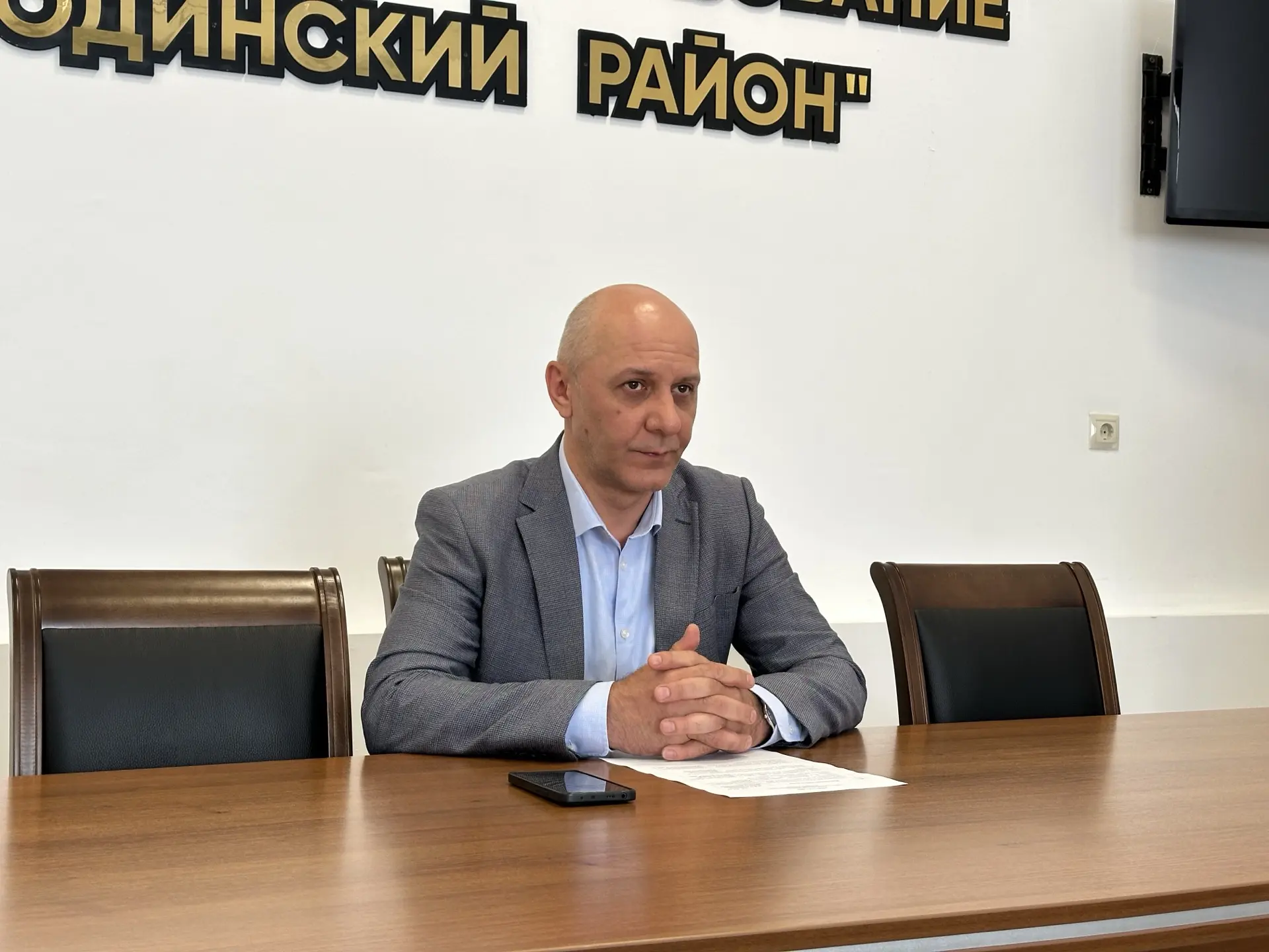 Накануне в администрации района под руководством главы Гусена Арабиева прошло плановое совещание, гд