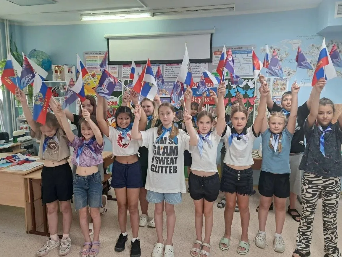 🇷🇺Ко Дню России наш "Орлятский отряд" подготовился с особым энтузиазмом! 

Ребята создали замечате