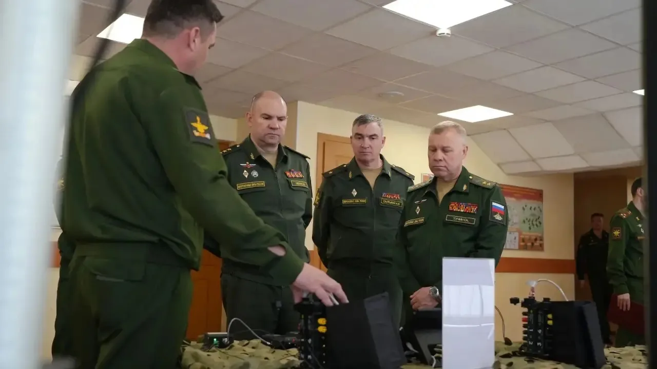 ⚡️Рабочий визит начальника Главного управления связи Вооружённых Сил РФ в Военную академию связи 

В