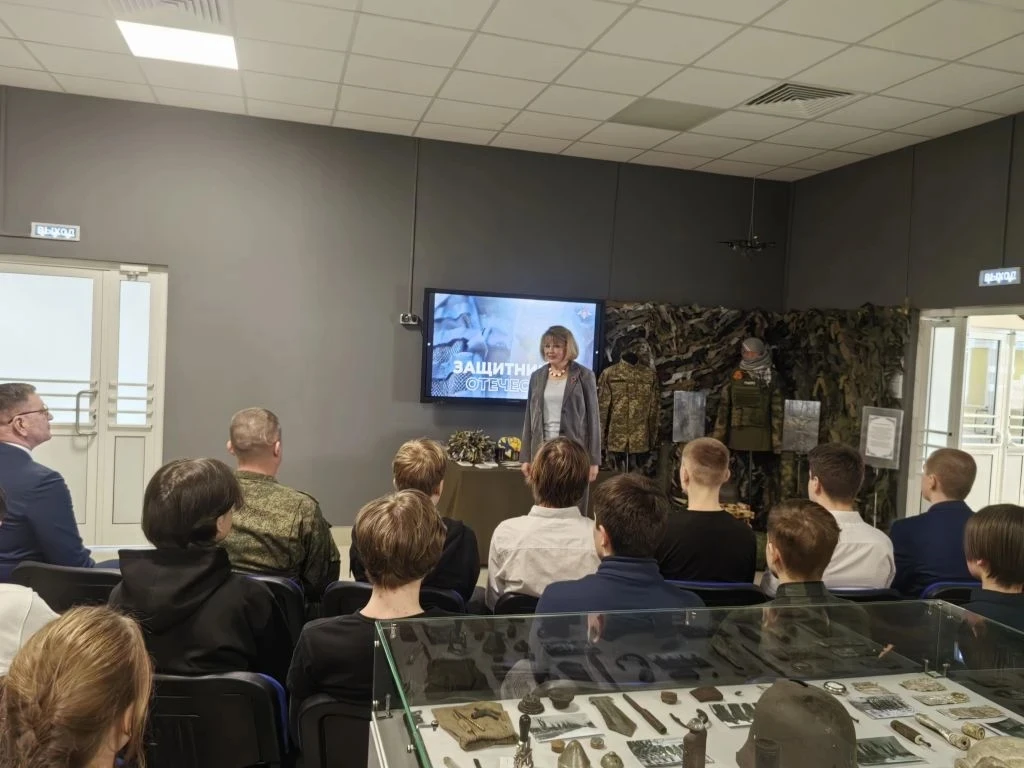 ОТКРЫТИЕ НОВОЙ ЭКСПОЗИЦИИ В ШКОЛЬНОМ МУЗЕЕ  ♦️ Сегодня в нашем музее "Мой Петрозаводск - мои рубежи"