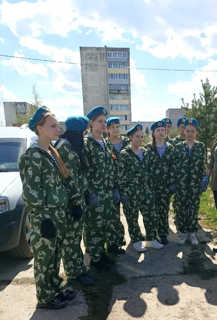 🌲Представители ВПК "Юный патриот" приняли участие в акции «Дерево Победы». В микрорайо...