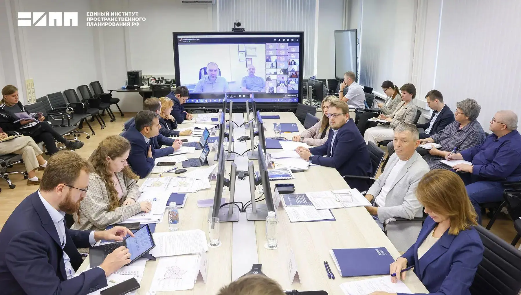 Предложены мероприятия по развитию аграрного сектора и строительной промышленности в пг...