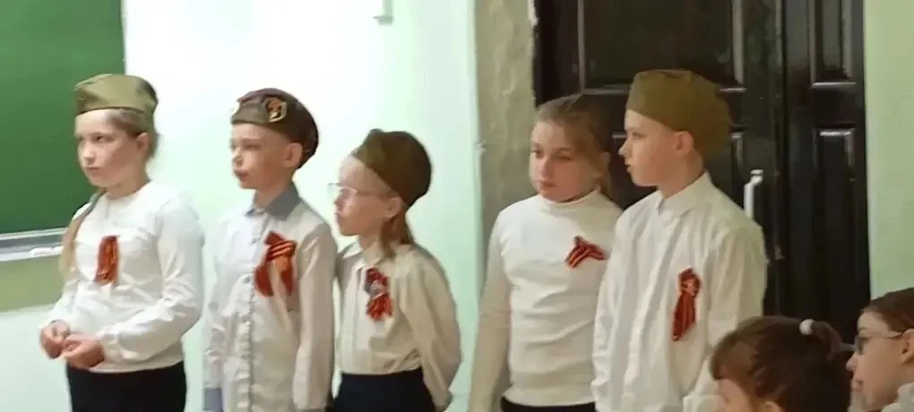 🇷🇺Память поколений живёт в наших сердцах!  🎖️Накануне Дня Великой Победы учащиеся совета самоуправле