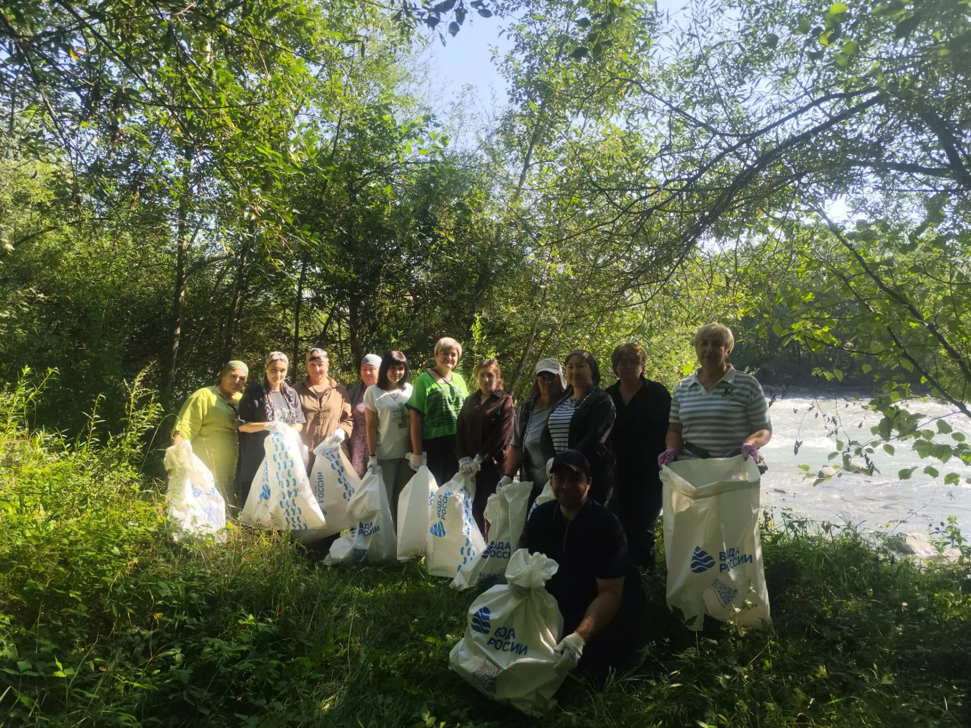 Сегодня 04.09.2026 сотрудники УТиСР АЗМР приняли участие в общереспубликанском субботни...
