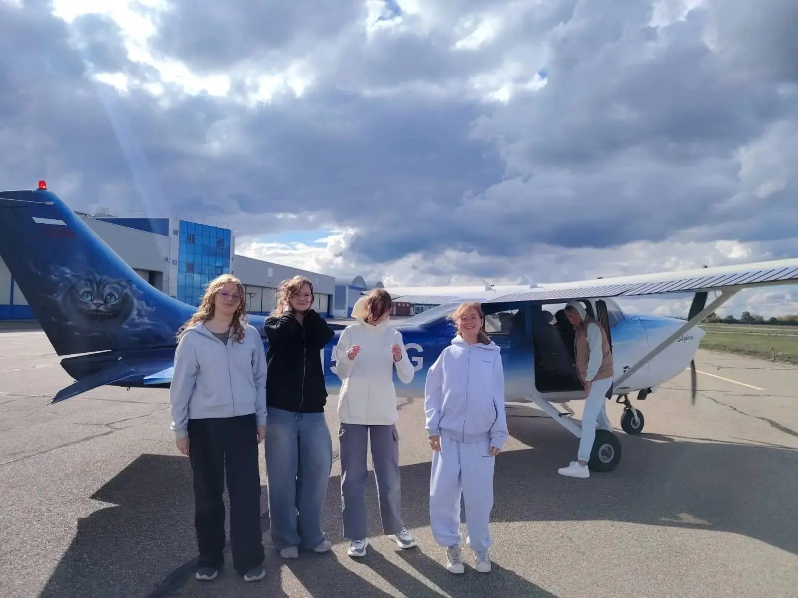 ✈ 7 "А" покоряет небо: экскурсия на аэродром «Азимут»  Романтика авиации, запах неба и настоящие сам