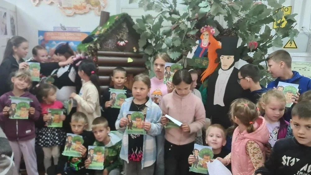 «Там, на неведомых дорожках…» Как мы с Пушкиным в летнем лагере подружились! ☀️📚