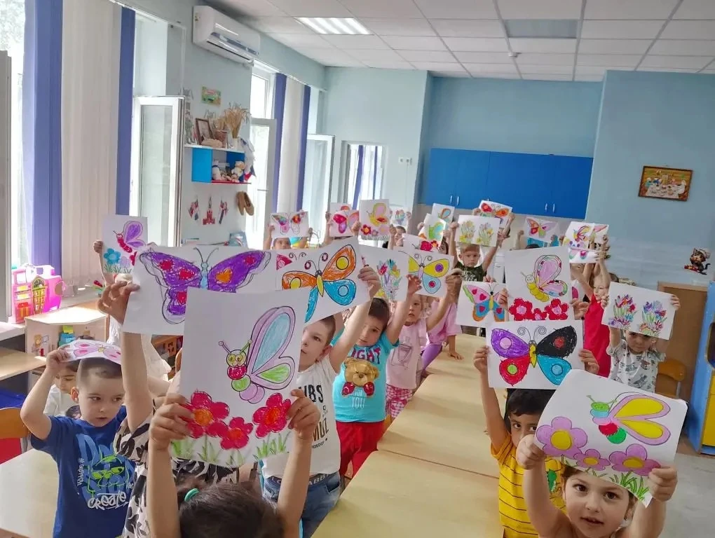Наша «Неделя растений и животных» удалась на славу!

Вот чем мы занимались:
🌱 Трудились в теплице: 