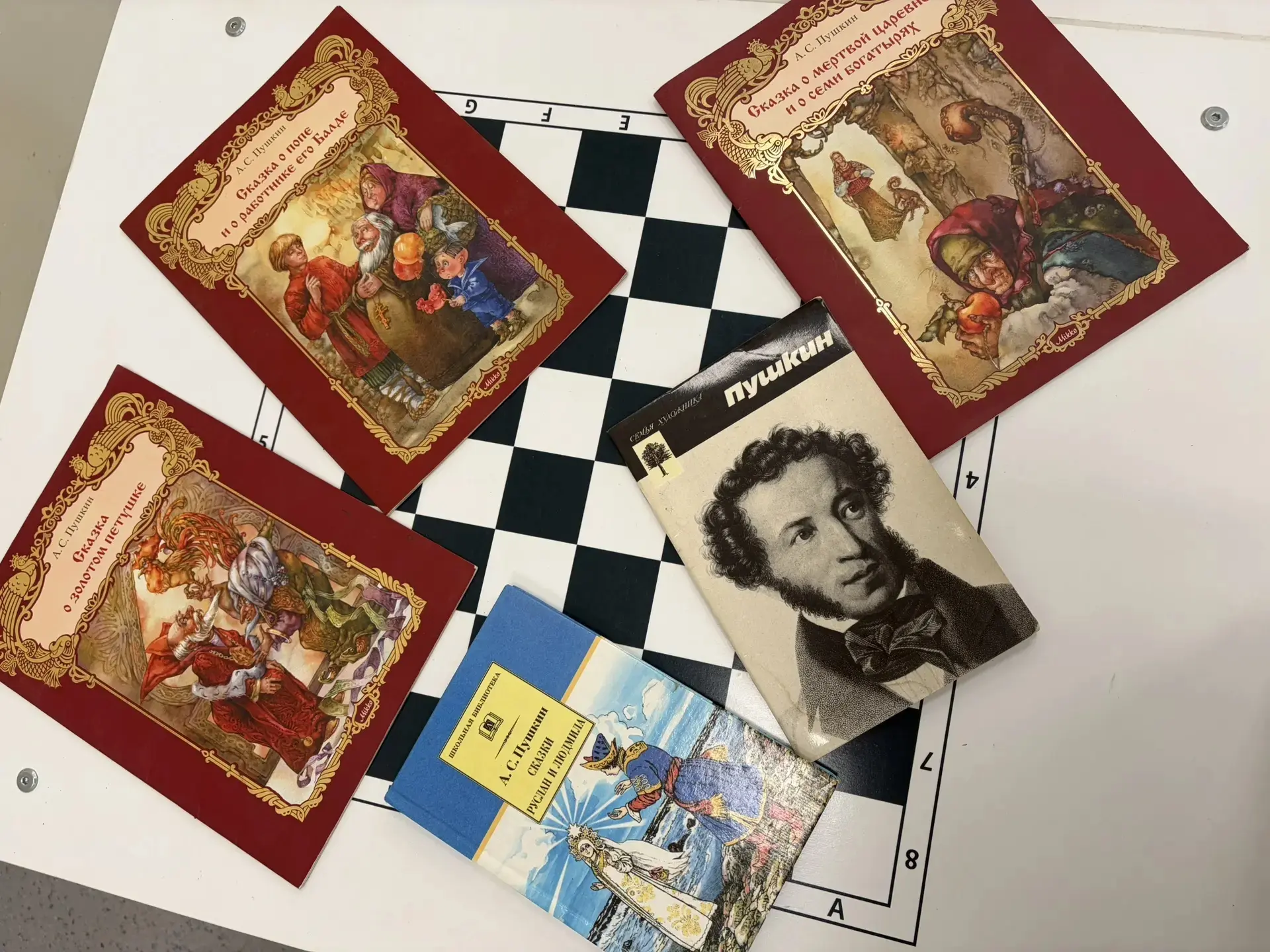 6 июня — день рождения Солнца русской поэзии и День русского языка! ☀️📚

Знали ли вы, что у этого п