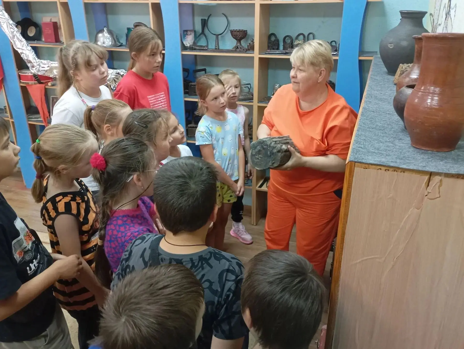 В музее