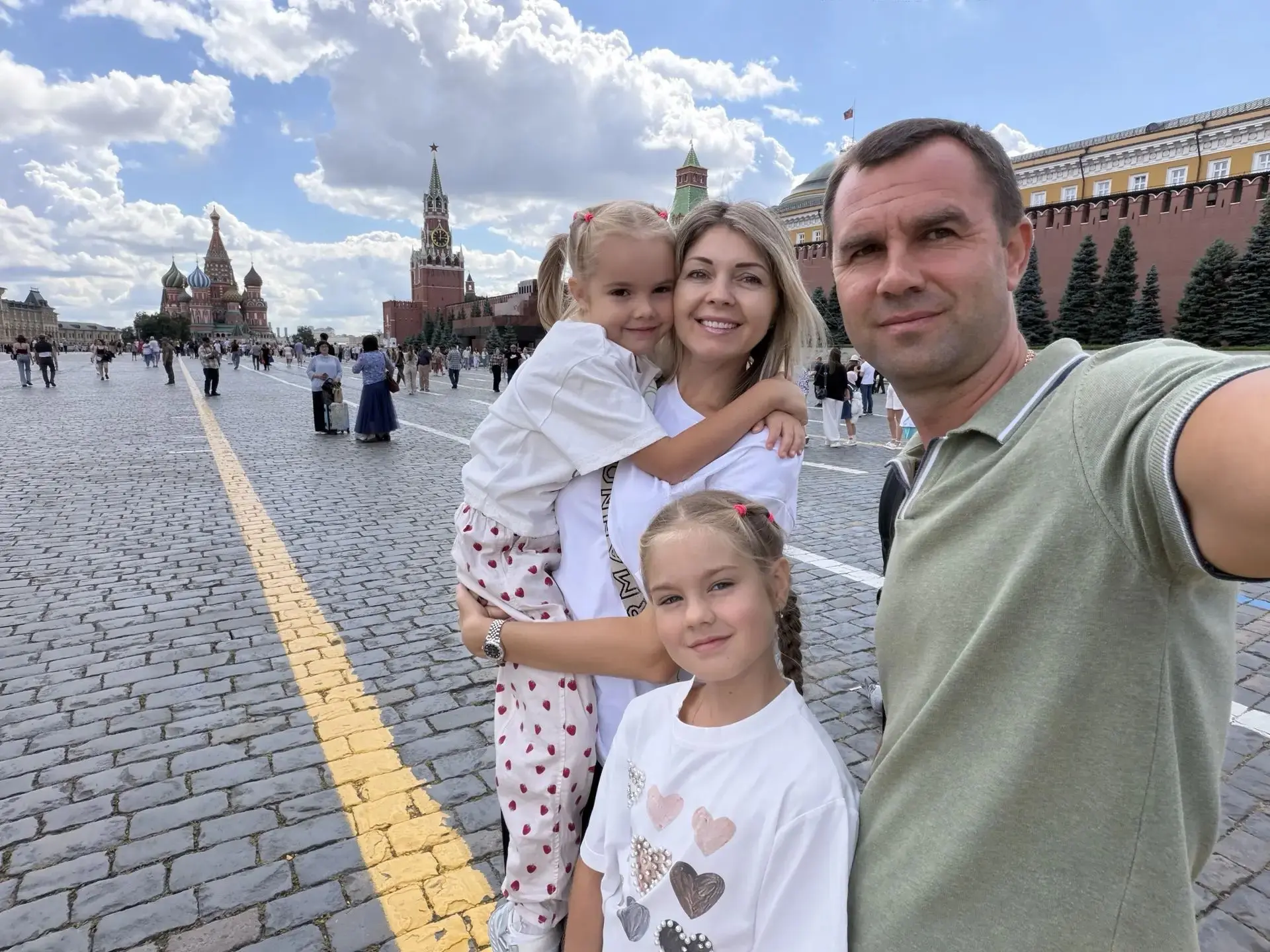 Наши воспитанники активно проводят время в последние дни лета.