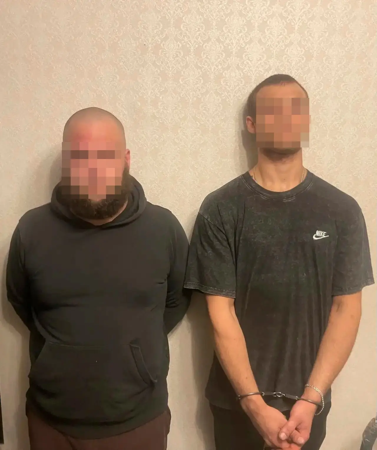 1 августа в одном из дворов на улице Тельмана загорелся автомобиль "Хёндэ Солярис". Пож...