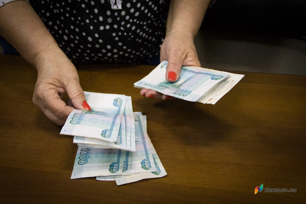 Прокуратура Даровского района через суд помогла вернуть деньги пенсионерке, пострадавше...
