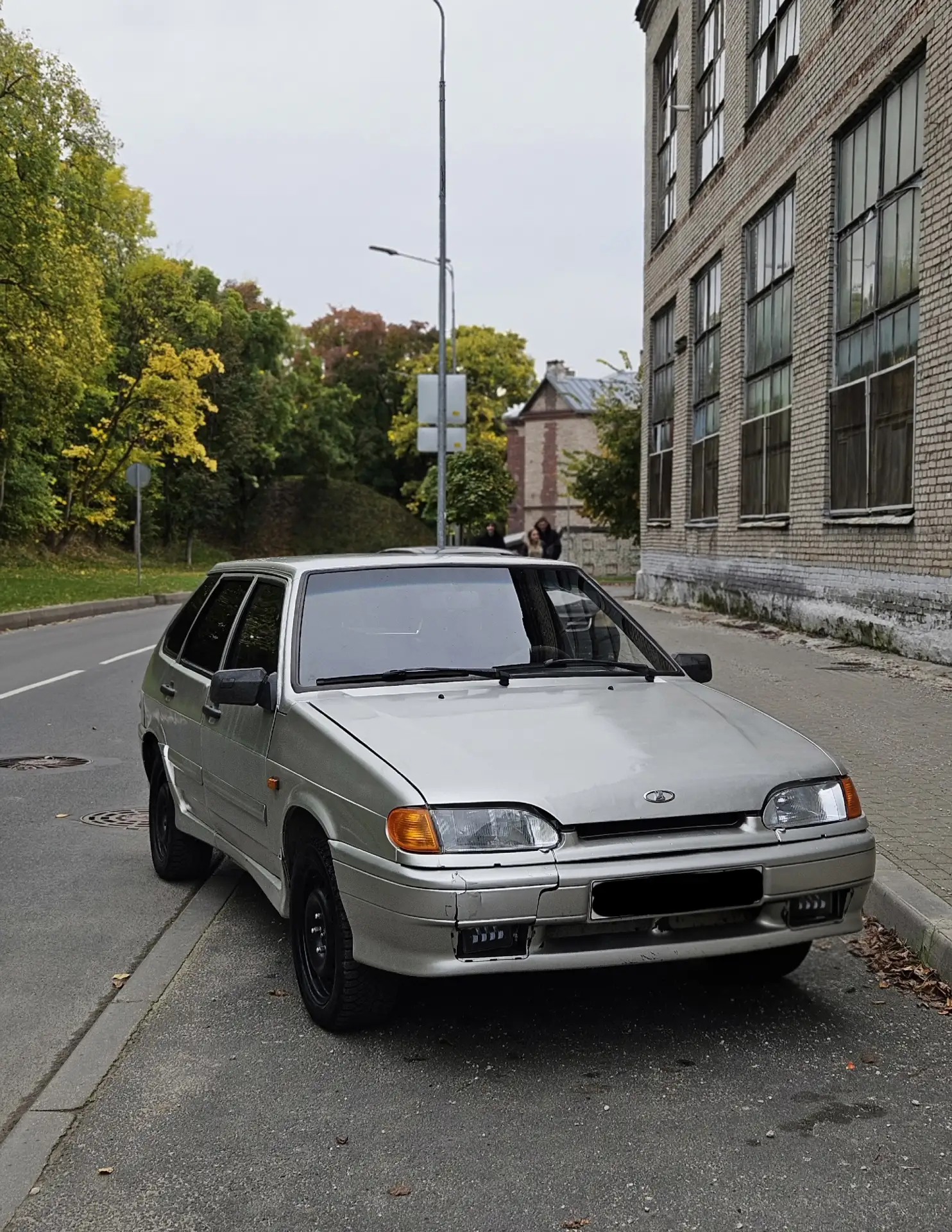 Продам ВАЗ-2114 2006 г., 1.5 л, механика, пробег 270 тыс. км.