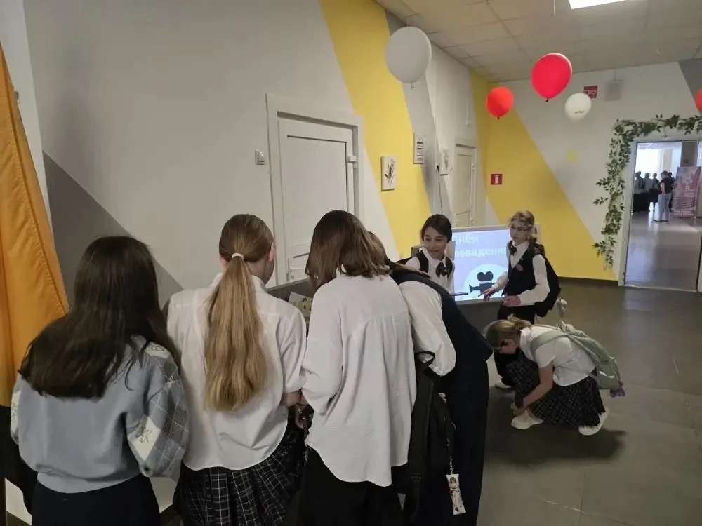 📺 13 мая — День российского телевидения!  В честь праздника в гимназии прошли интересные перемены! У