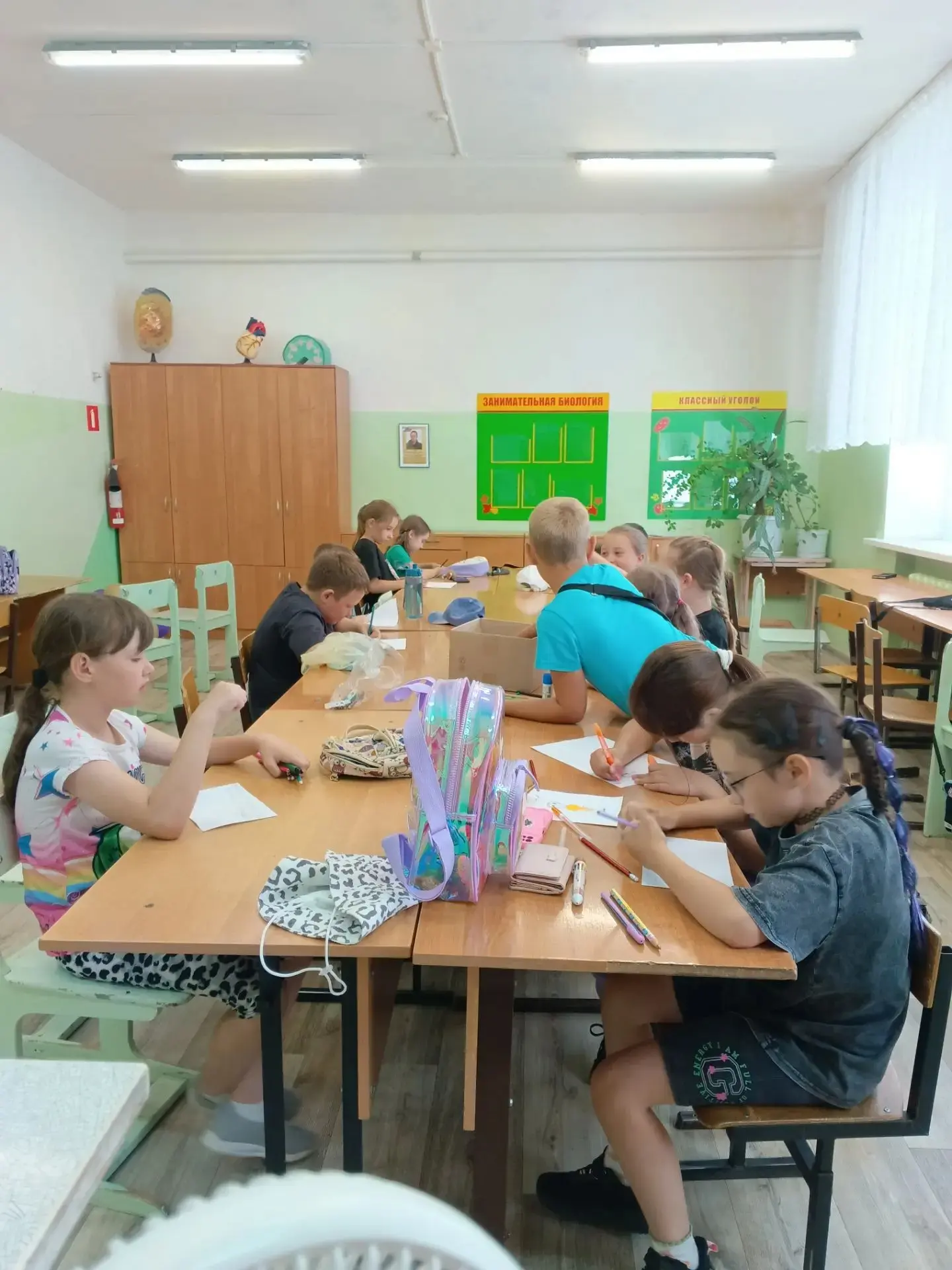 День 12 в пришкольном лагере "Солнышко ☀️"

Тема дня: "Я и моя семья" 👨‍👩‍👧‍👦
Сегодняшний день в