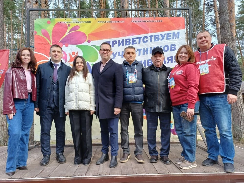 Под Брянском завершился межрегиональный фестиваль «Под облаками»  В поселке Шибенец на базе лагеря «