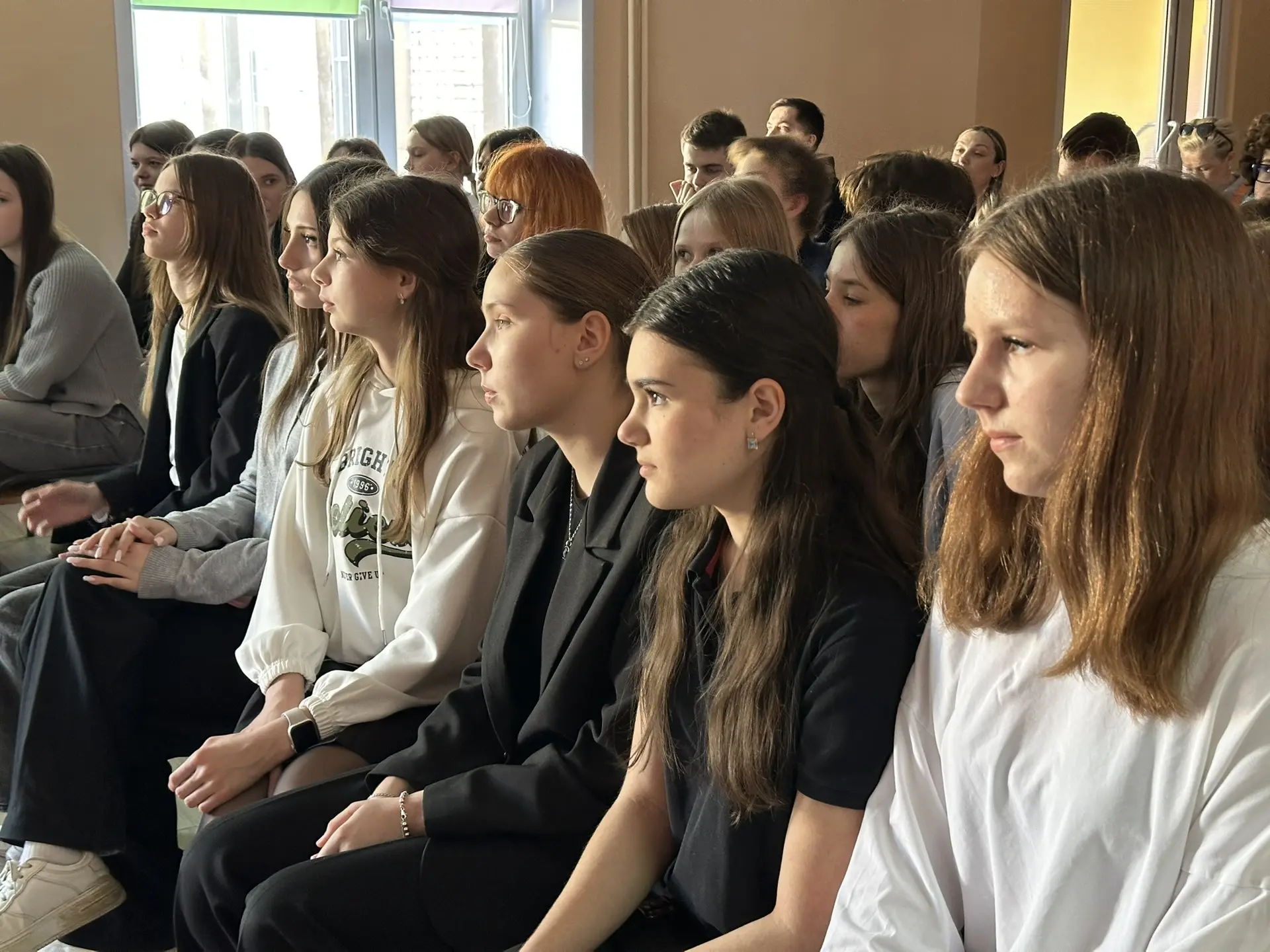 🎭 В гимназии — настоящий театр  27 марта состоится Всемирный день театра, в преддверии праздника в с