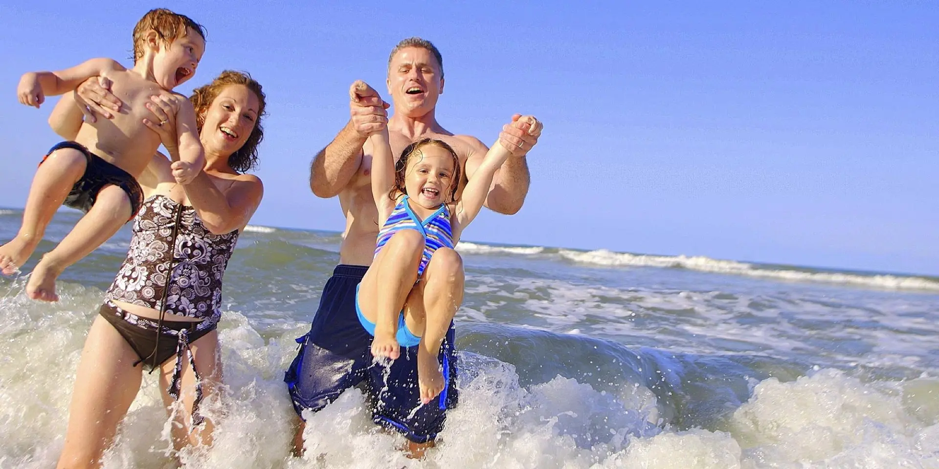 Сочи — город, где море встречается с солнцем 🌞🌊, а отдых становится незабываемым!