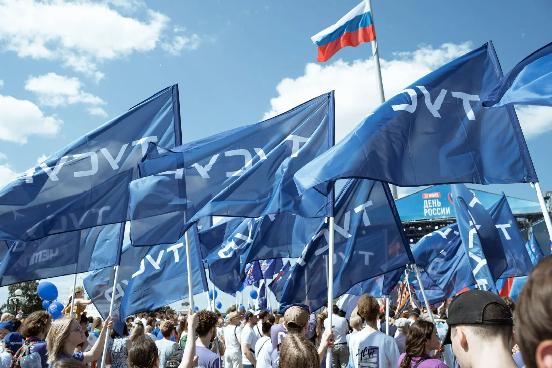 Первокурсник, сохраняй подборку групп, которые точно пригодятся!