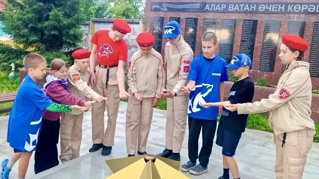 ХӘТЕР ШӘМЕ» БӨТЕНРОССИЯ АКЦИЯСЕНӘ КУШЫЛ!

22нче июньдә Җиңү монументы янында «Хәтер шәме» бөтенросси