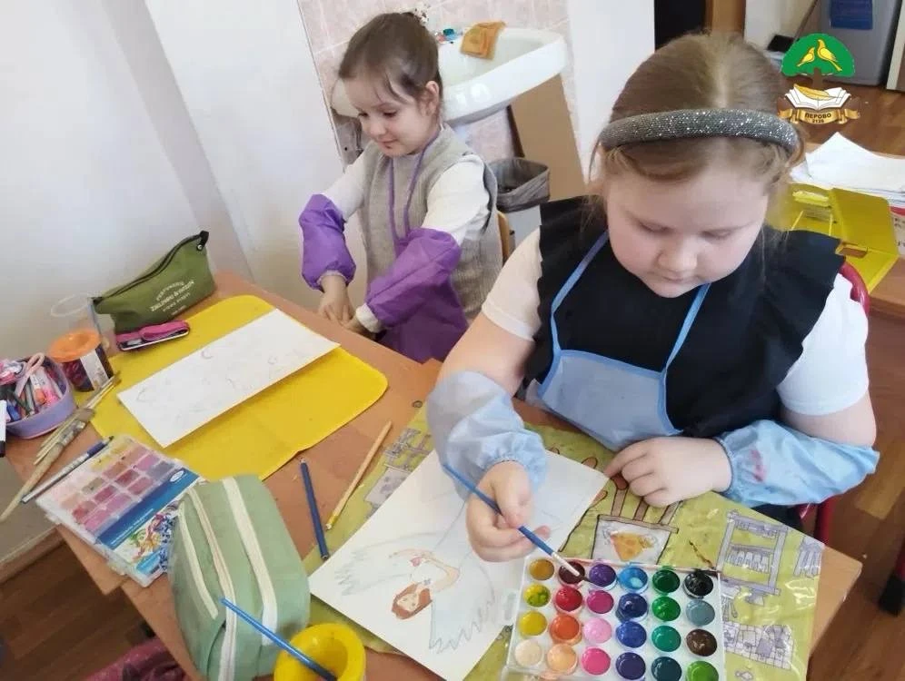 На этой неделе на уроках изобразительного искусства ученики погрузились в мир духовной и художествен