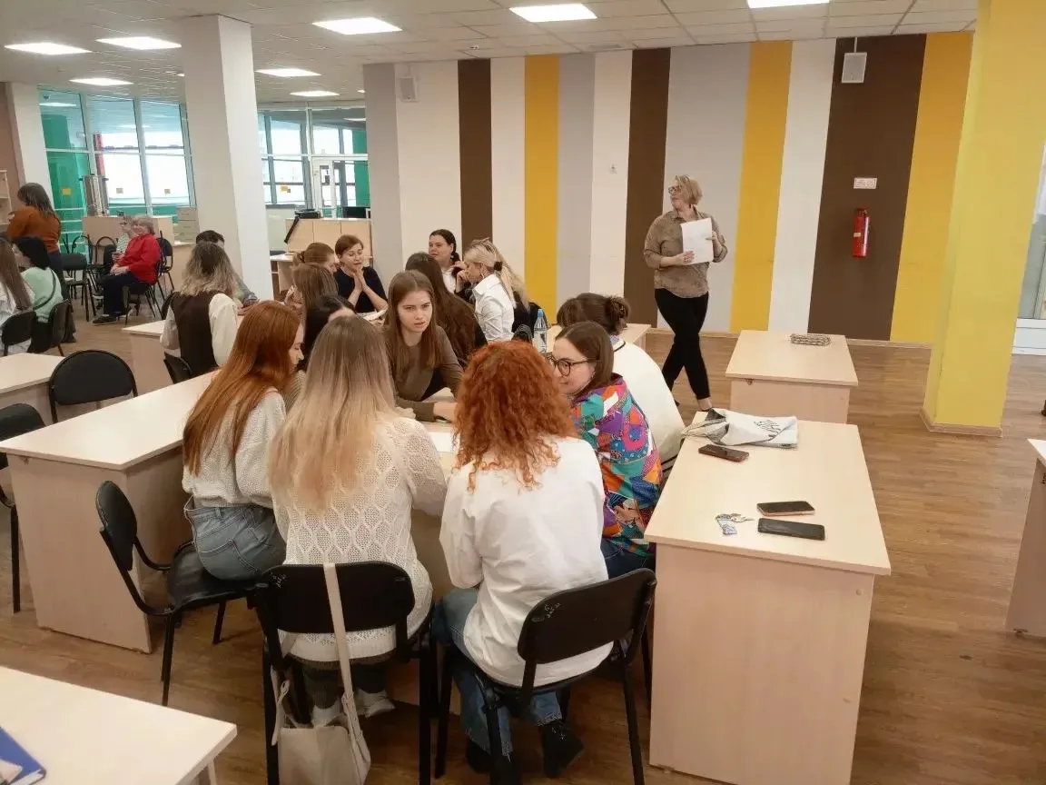 📚 Семинар по работе с деструктивным поведением подростков  25 марта в нашей школе состоялся важный и