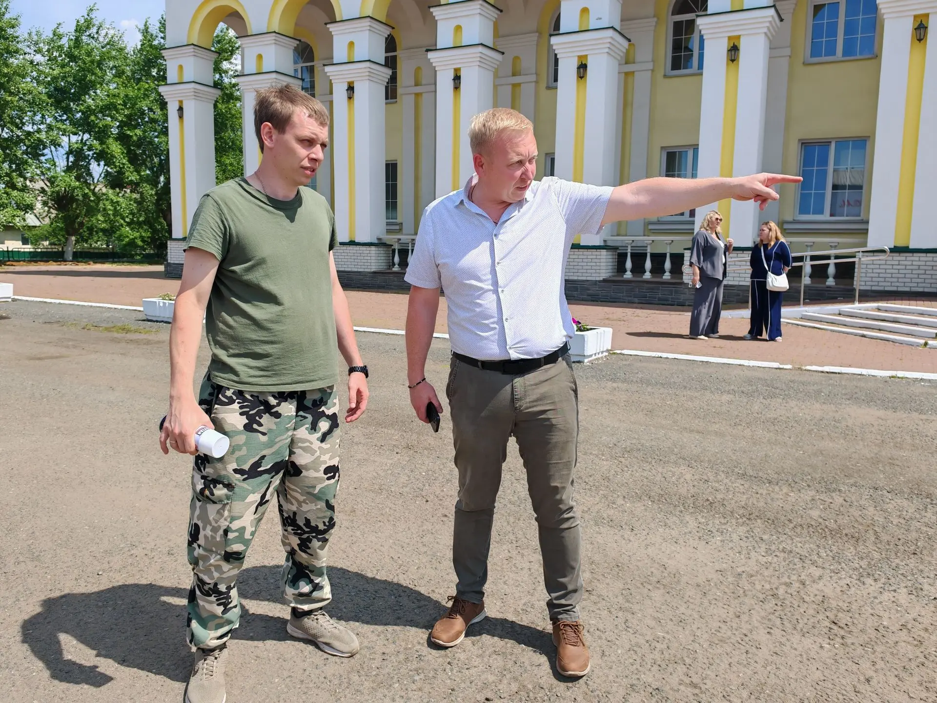 Глава администрации ГП Рузаевка Алексей Домнин ежедневно проводит выездные планерки прямо на улицах 