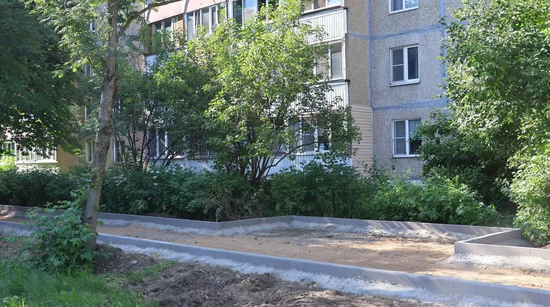 🚧 В Наро-Фоминске стартовало благоустройство двора на улице Полубоярова

Подрядчик приступил к рабо
