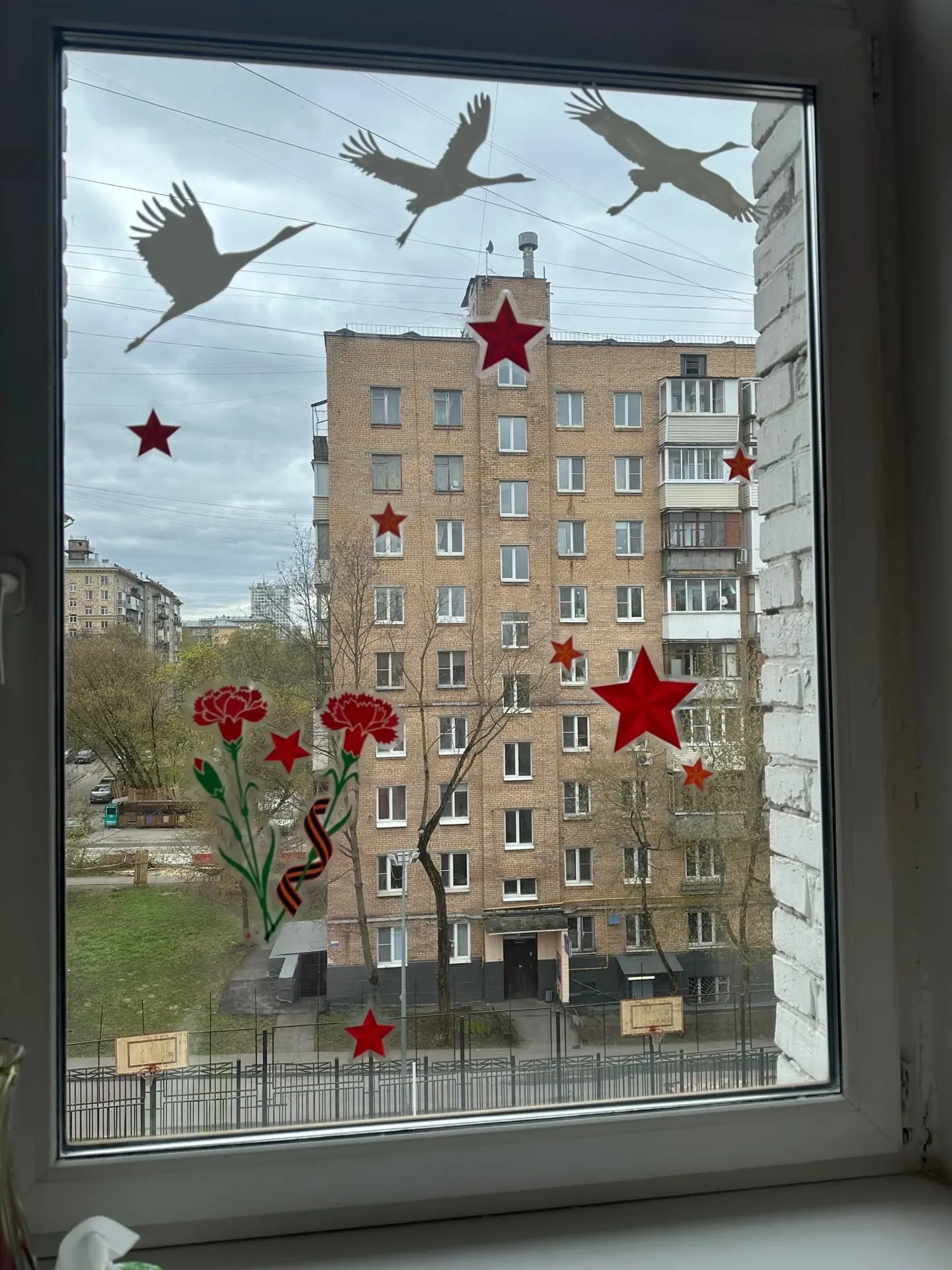 🎖️Окна Победы  Наши ученики и педагоги с вдохновением присоединились к Всероссийской акции Движения 