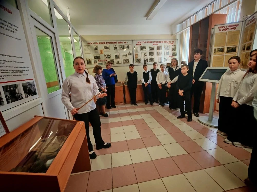 🇷🇺 В преддверии Международного дня музеев пятиклассники лицея прикоснулись к истории блокадного Лени