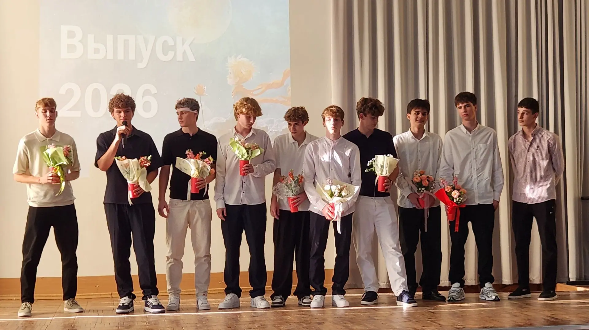 🎉✨ПРОЩАЙ, ШКОЛА — ЗДРАВСТВУЙ, ВЗРОСЛАЯ ЖИЗНЬ!✨🎉  

27 июня наша гимназия провожала любимых одиннад