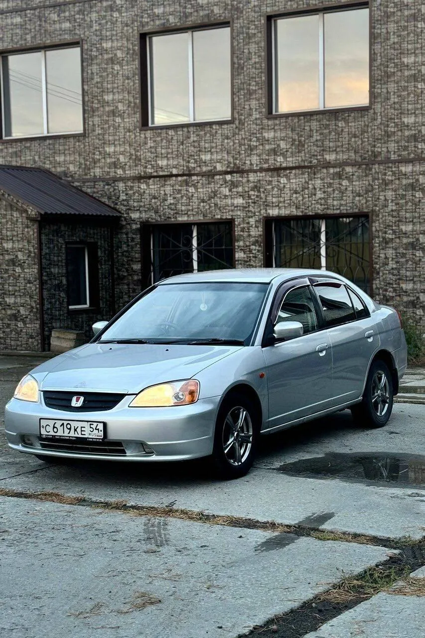 🚗 Honda Civic — 2001 год — Бийск