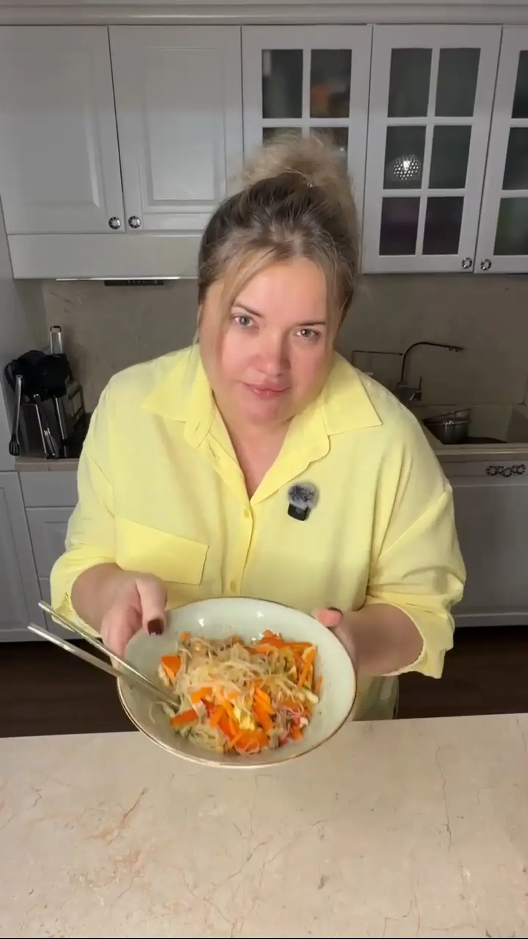 Ужин: салат фунчоза с языком 🍜   Или с чем захотите! Любое мясо отварное или обжаренное, грибы или в